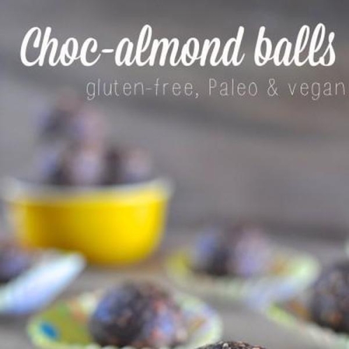 Paleo chocolate almond balls