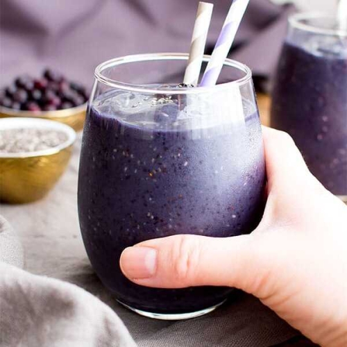 Paleo Blueberry Banana Chia Smoothie (Vegan, Paleo, Gluten Free, Dairy-Free, 4 Ingredient)