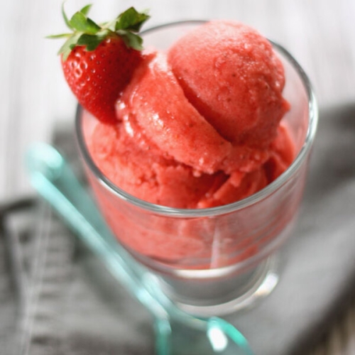 Low Calorie Dessert: Strawberry Sorbet