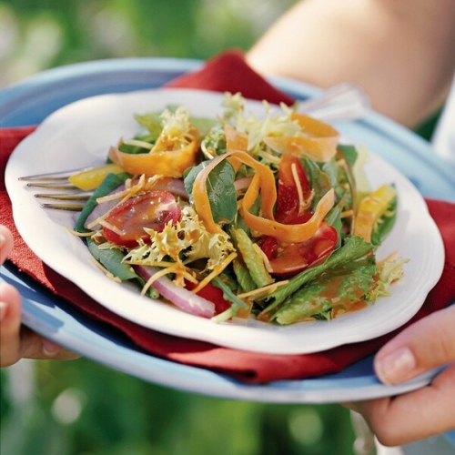 Mixed Garden Greens Salad with Homemade Low-Calorie French Salad Dressing