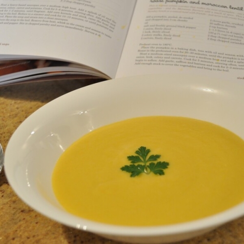 Creamy corn soup – a low-calorie warmer