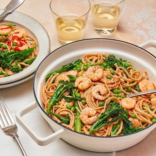 Sriracha & lime prawn linguine