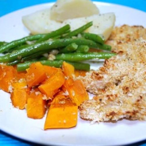 Crispy mustard chicken with buttered haricot verts