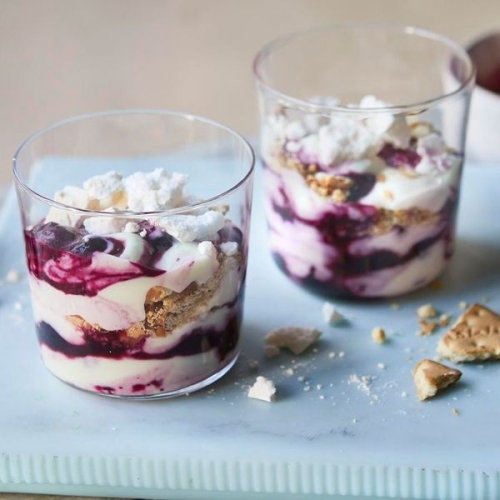 Lemon and blueberry yoghurt pots