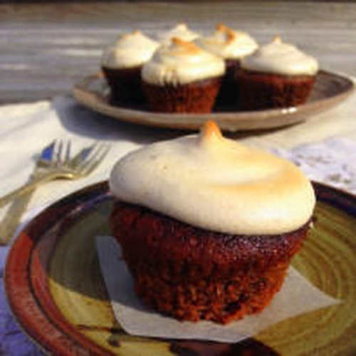 Paleo Walnut Strawberry Cupcakes