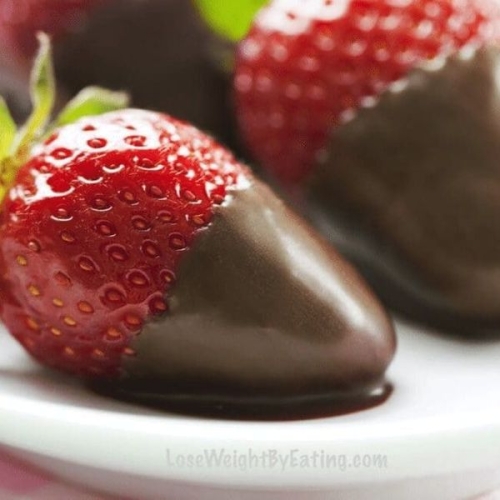 Low Calorie Chocolate Covered Strawberries