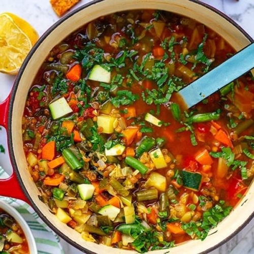 Low-Calorie Soup With Vegetables & Lentils (Instant Pot or Stovetop)