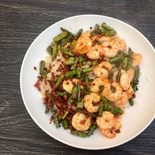 Super quick asparagus, prawn & chorizo stir fry