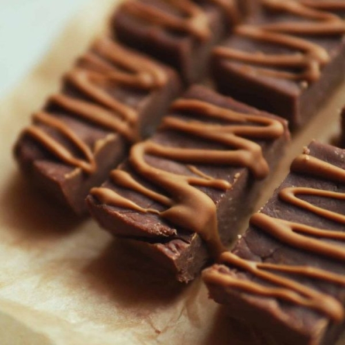 Chickpea Cookie Dough Protein Bars (No Bake)
