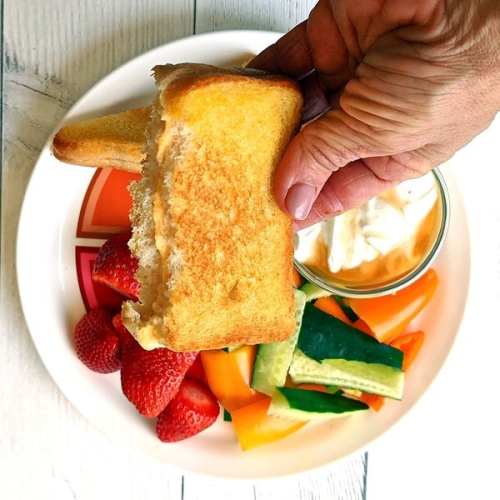 Low calorie Grilled Cheese Sandwich