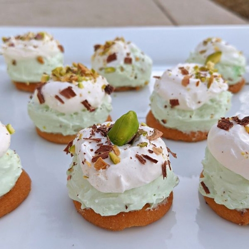 Low Calorie Creamy Pistachio Layered Dessert Bites