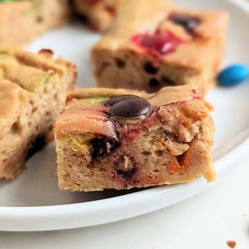 Peanut Butter Protein Blondies (Low Calorie & Easy)