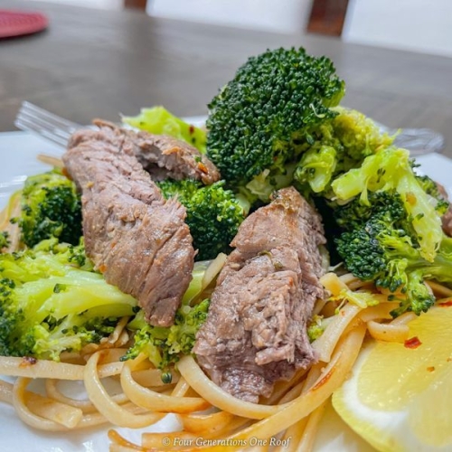Low Calorie Sesame Beef & Broccoli with Noodles