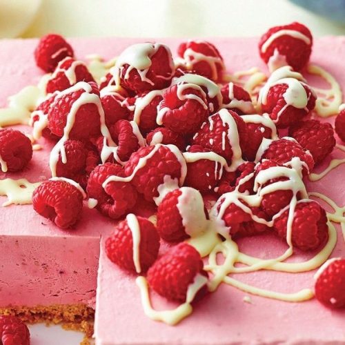 This Frozen Raspberry Mousse Cake Recipe Is Low-Calorie + Crave-Worthy!