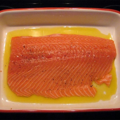 Baked Salmon with Thai Sweet Chilli Sauce – Low-Calorie Dinner Recipe #1