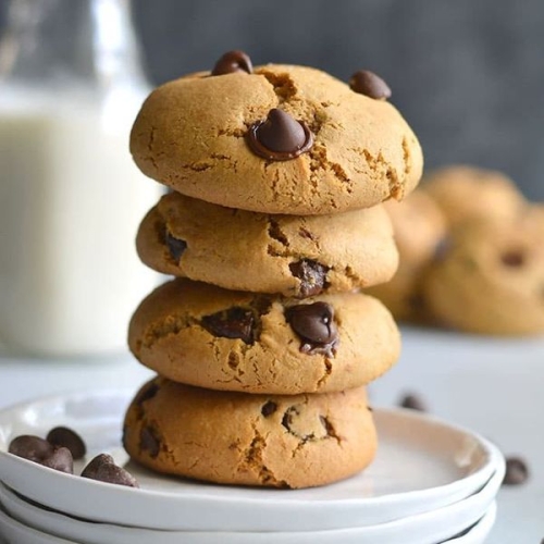 Almond Flour Chocolate Chip Cookies