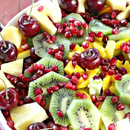 Tossed Salad with Tropical Fruit