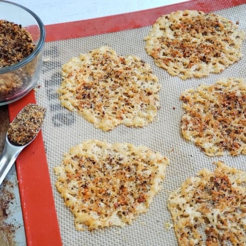 Montreal Seasoning Cheese Crisp