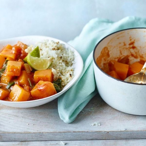 Butternut squash curry with cauliflower ‘rice’