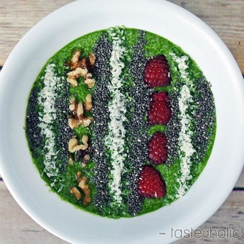Low Carb Smoothie Bowl