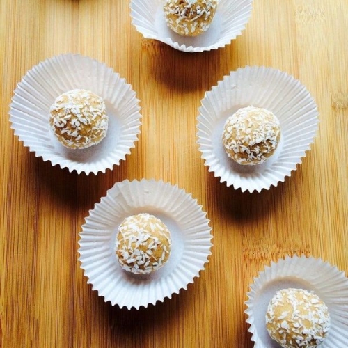 No-Bake Coconut Cookie Dough Energy Bites