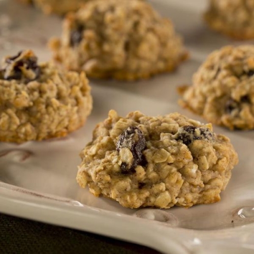 Grandma’s Oatmeal Raisin Cookies