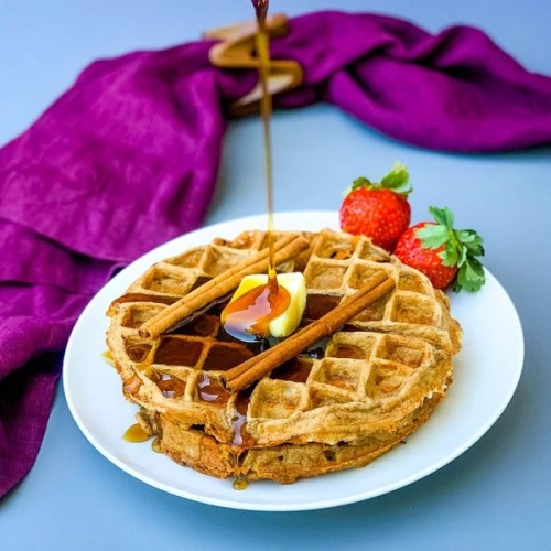 Easy, Keto Low Carb Cinnamon Roll Chaffles