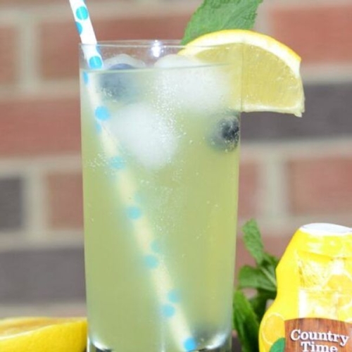 Sparkling Blueberry Hard Lemonade