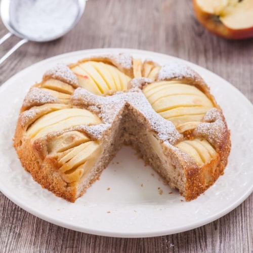Healthy low-fat apple cake
