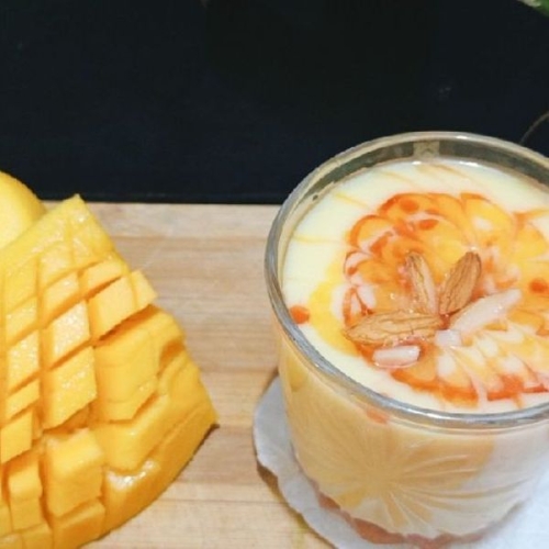 Mango milk shake