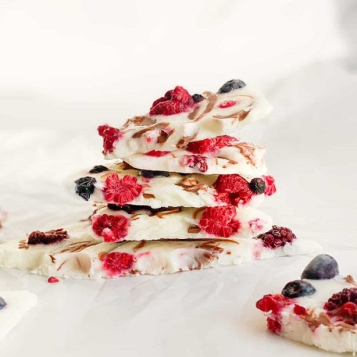 Low calorie yogurt bark