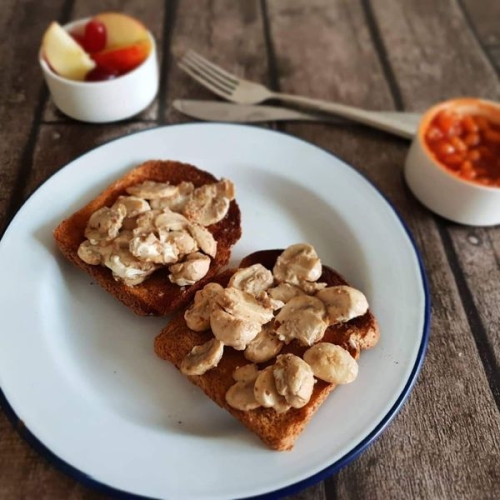 Creamy Garlic Mushrooms On Toast