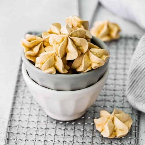 Cinnamon Spice Meringue Cookies