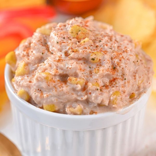 Buffalo Chicken Dip with Greek Yogurt